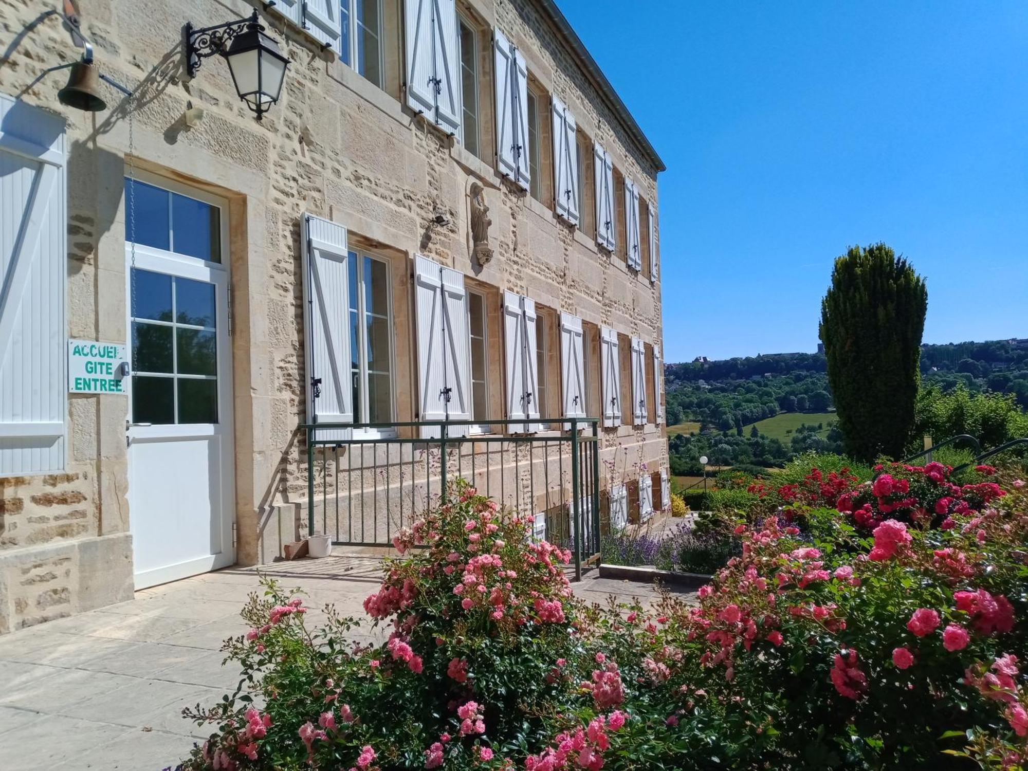 Отель Domaine Ferme Sainte Anne Лангр Экстерьер фото